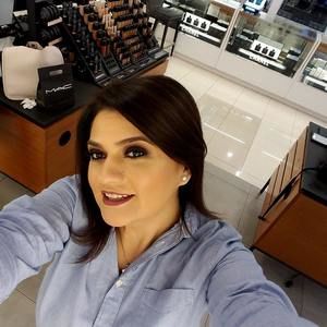 Meet your Posher, Gloria